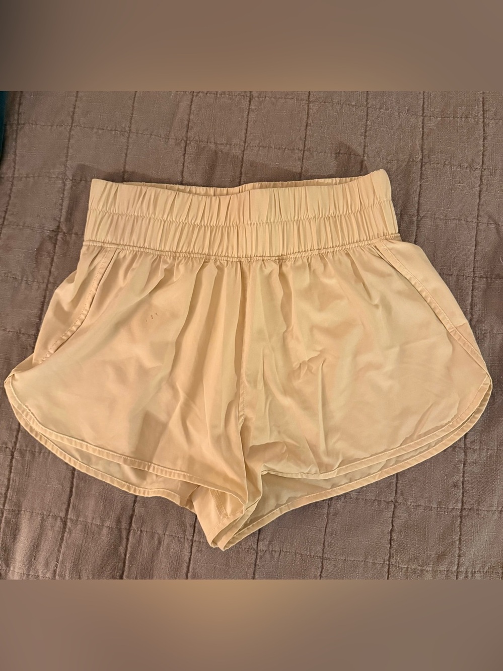 90 Degree By Reflex Pale Yellow High-Waist Athletic Shorts